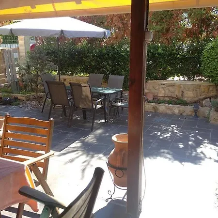 בית נופש Iraklitsa Lovely Maisonette Close To The Sea