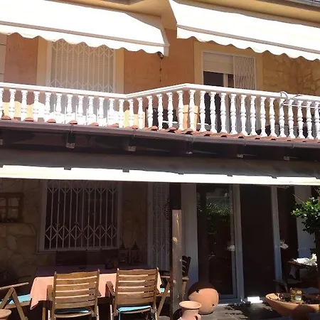 בית נופש Iraklitsa Lovely Maisonette Close To The Sea